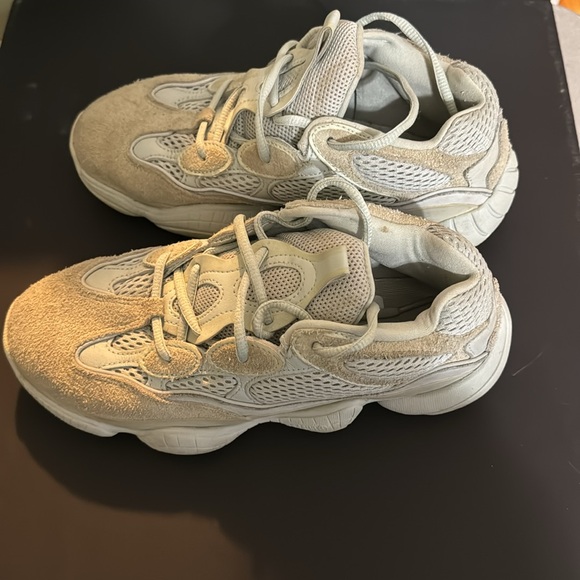 Preloved Yeezy 500 ‘Salt’ - Picture 6 of 12